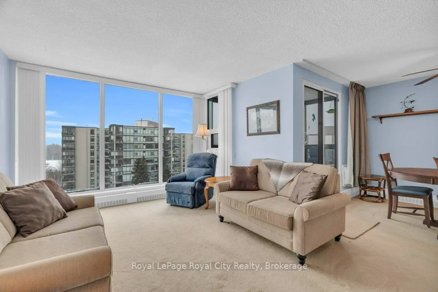 Additional image 3 of 19 Woodlawn Road 614