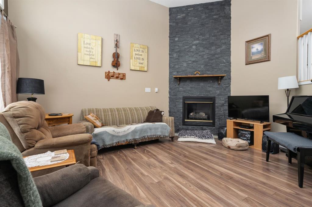 Additional image 2 of 132 Edgewood Close, Camrose, AB, T4V 4N9