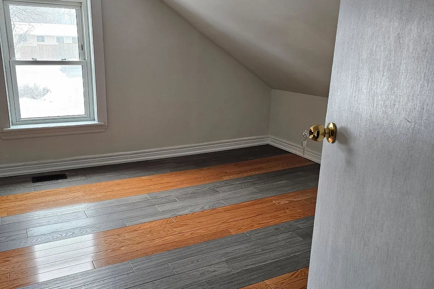 Additional image 13 of 764 Dundas Street