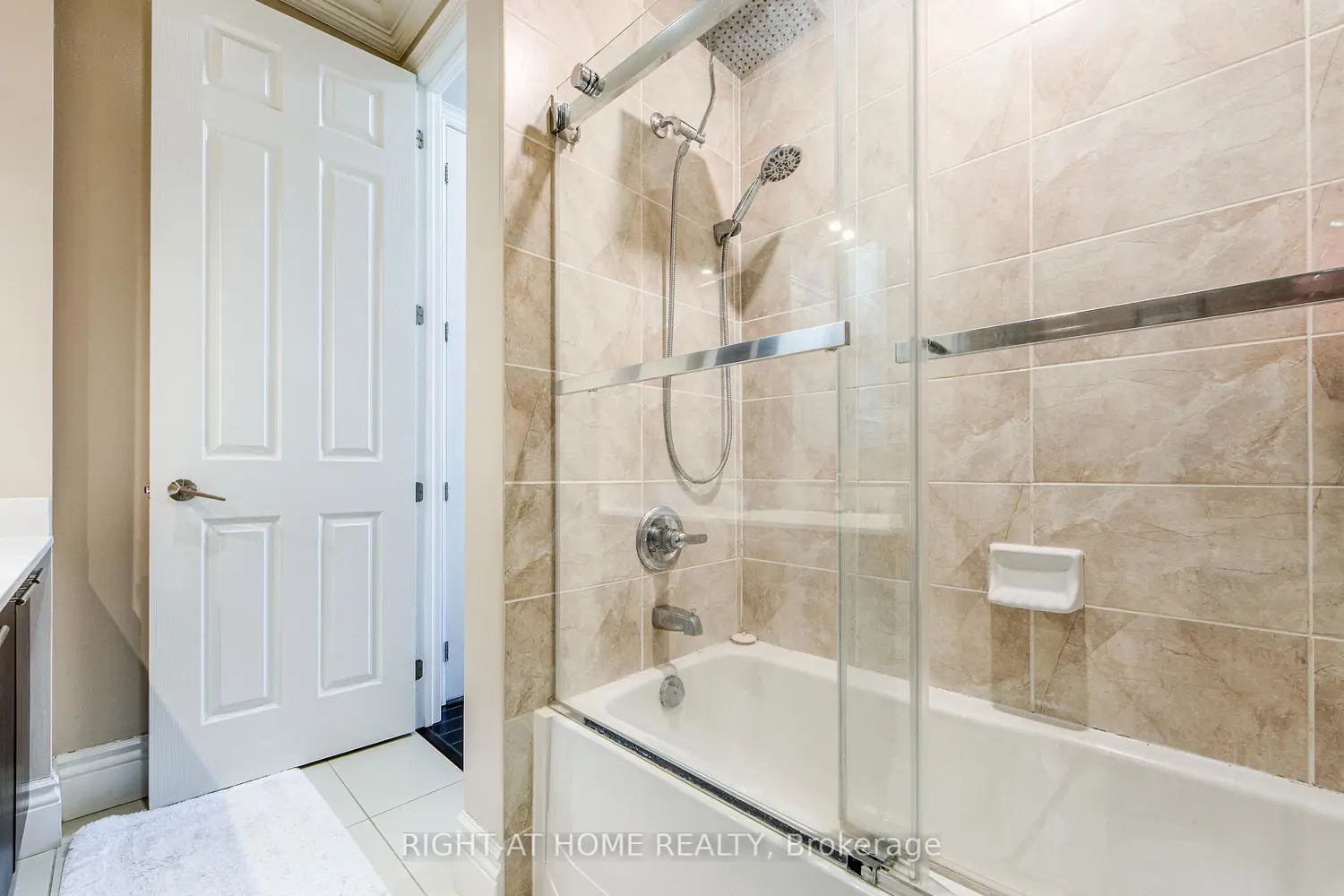 Additional image 13 of 37 Galleria Parkway Uph2