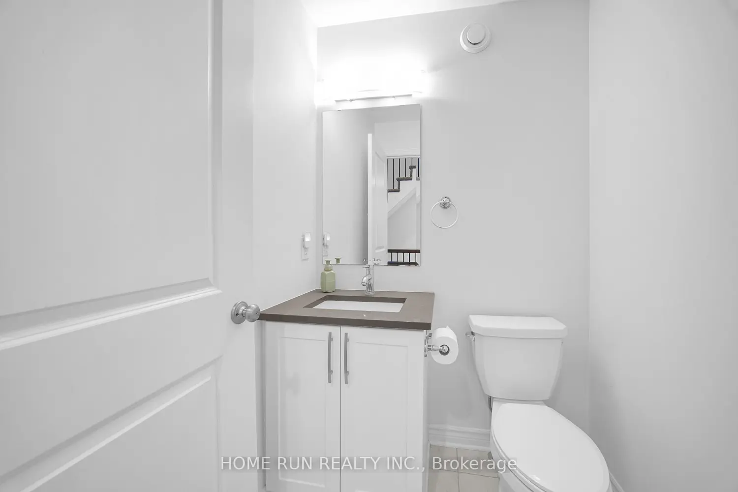 1016 Eider Street photo 5