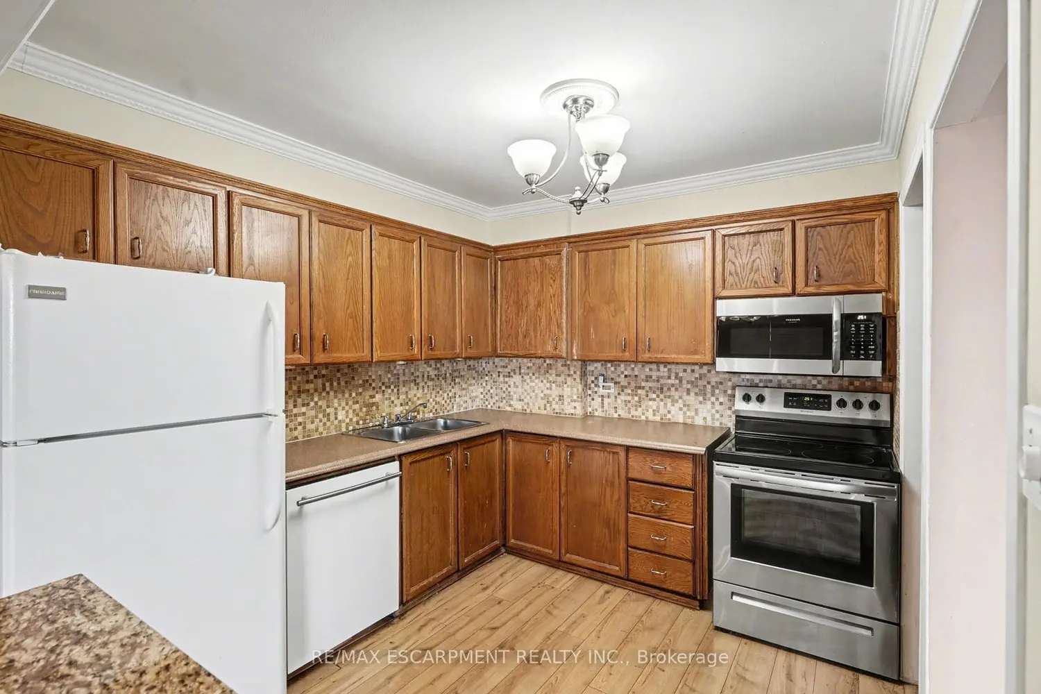 Additional image 4 of 500 Green Road 218