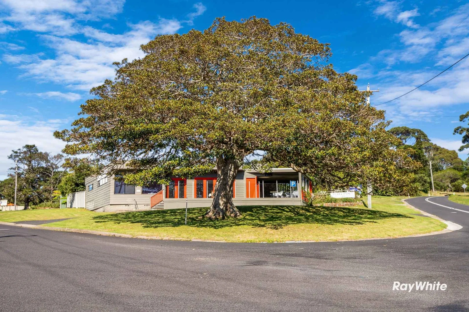 2-4 Trafalgar Road, Tuross Head NSW 2537