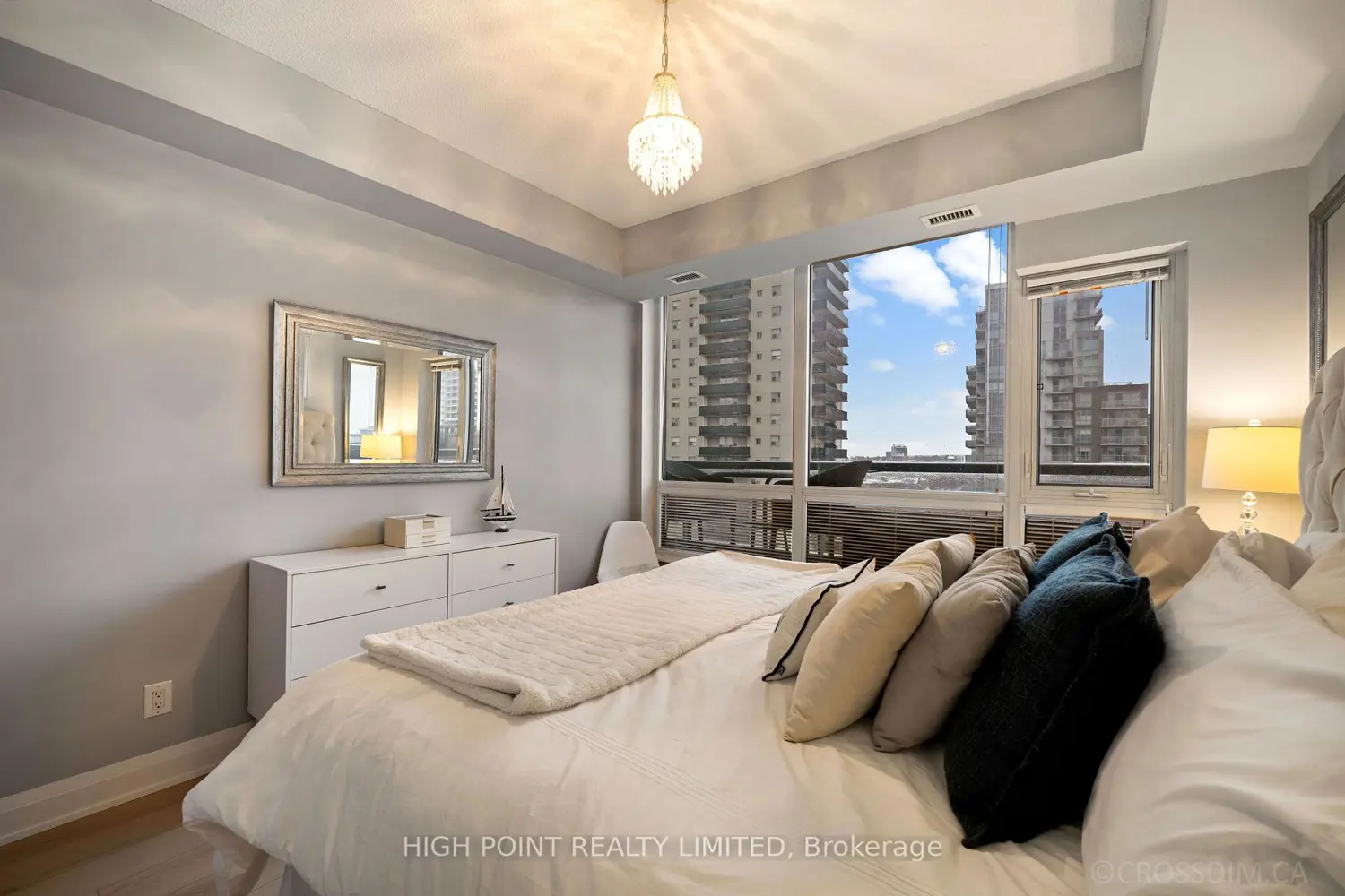 Additional image 13 of 1 Hurontario Street 610