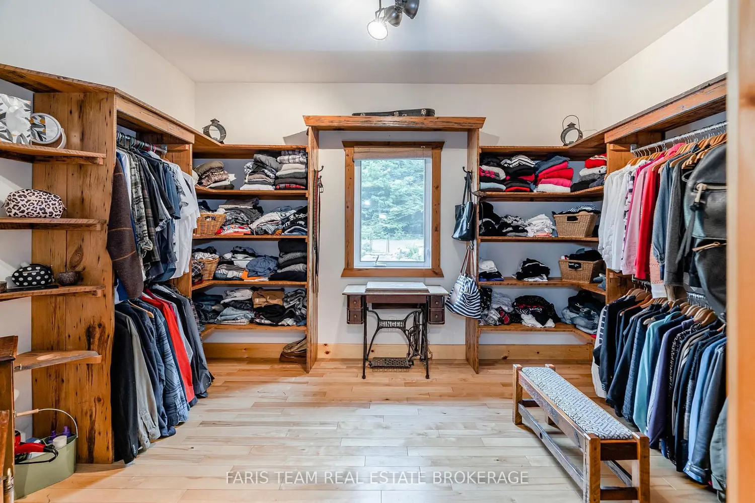 Additional image 9 of 697 Lafontaine Road