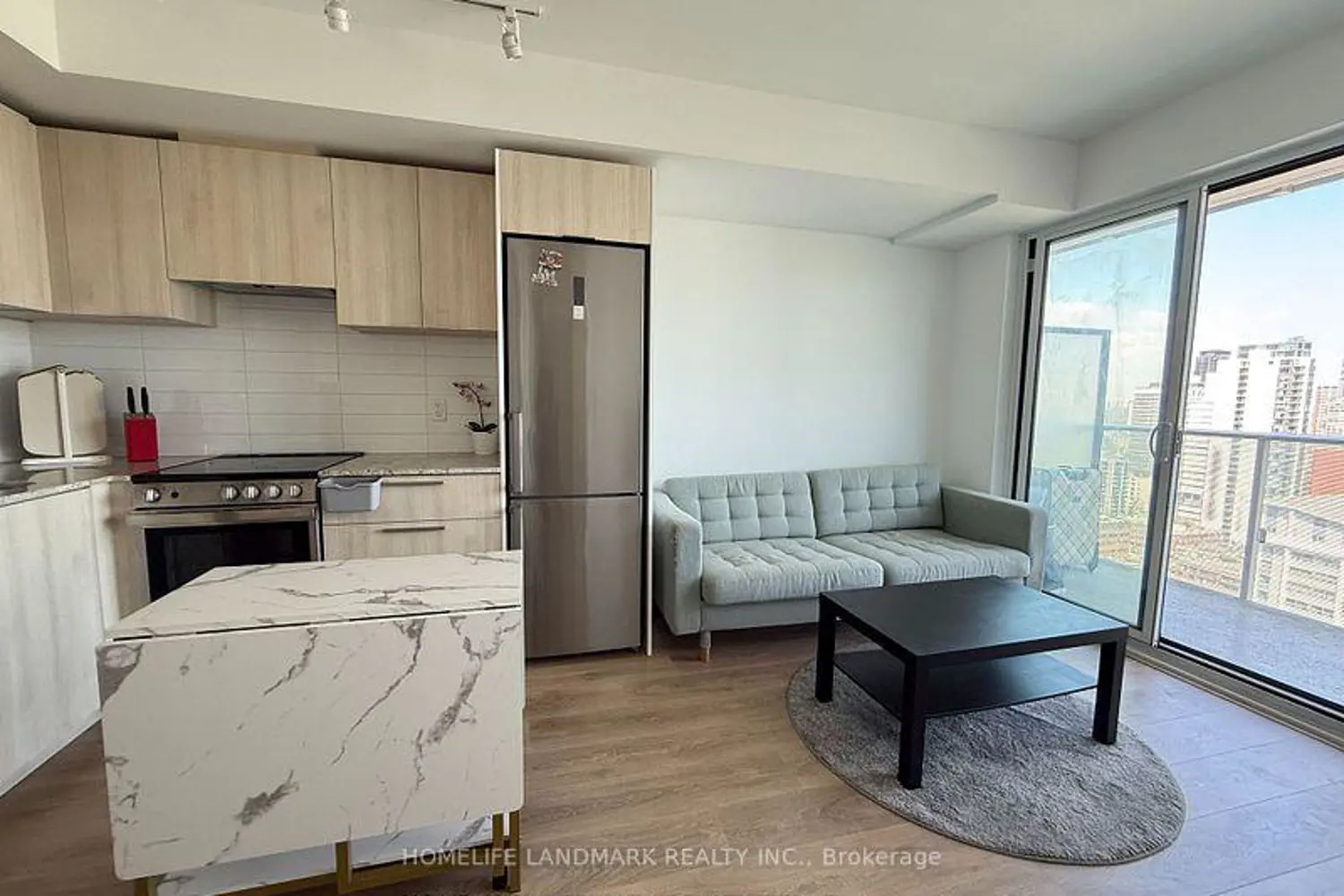 Additional image 10 of 501 Yonge Street 2208