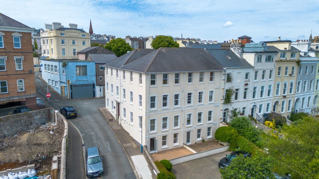 1 bed flat for saleApt. 2 Harris View Apartments, Mona Terrace, Douglas IM1