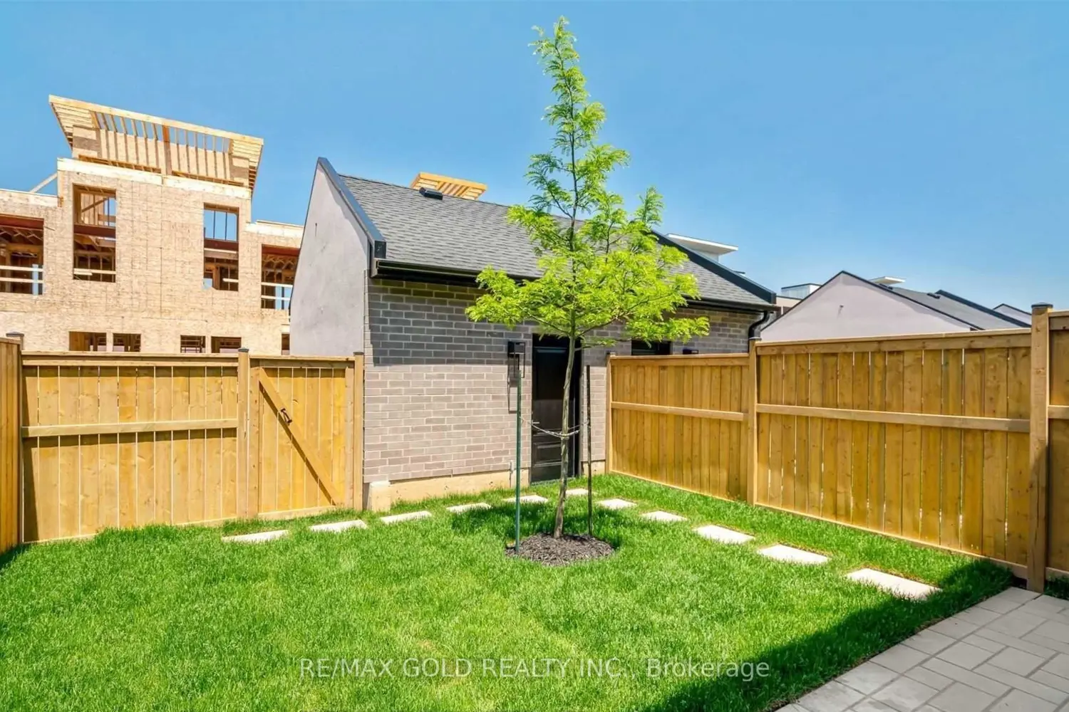 Additional image 20 of 141 Summersides Boulevard