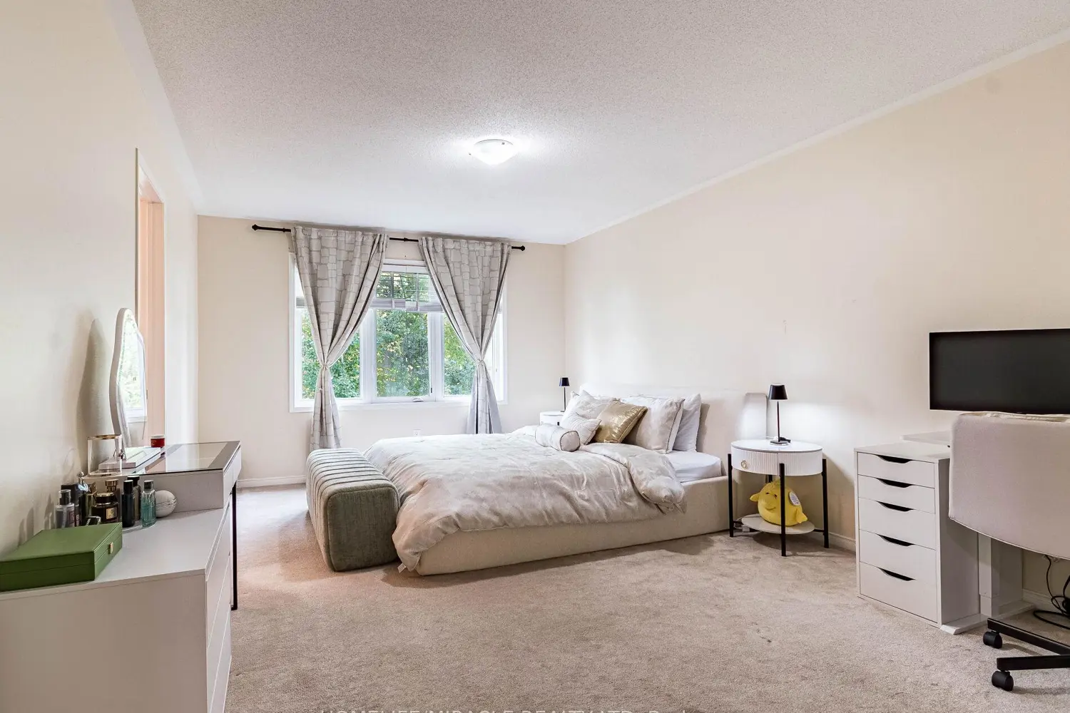 Additional image 12 of 1035 Victoria Road 143