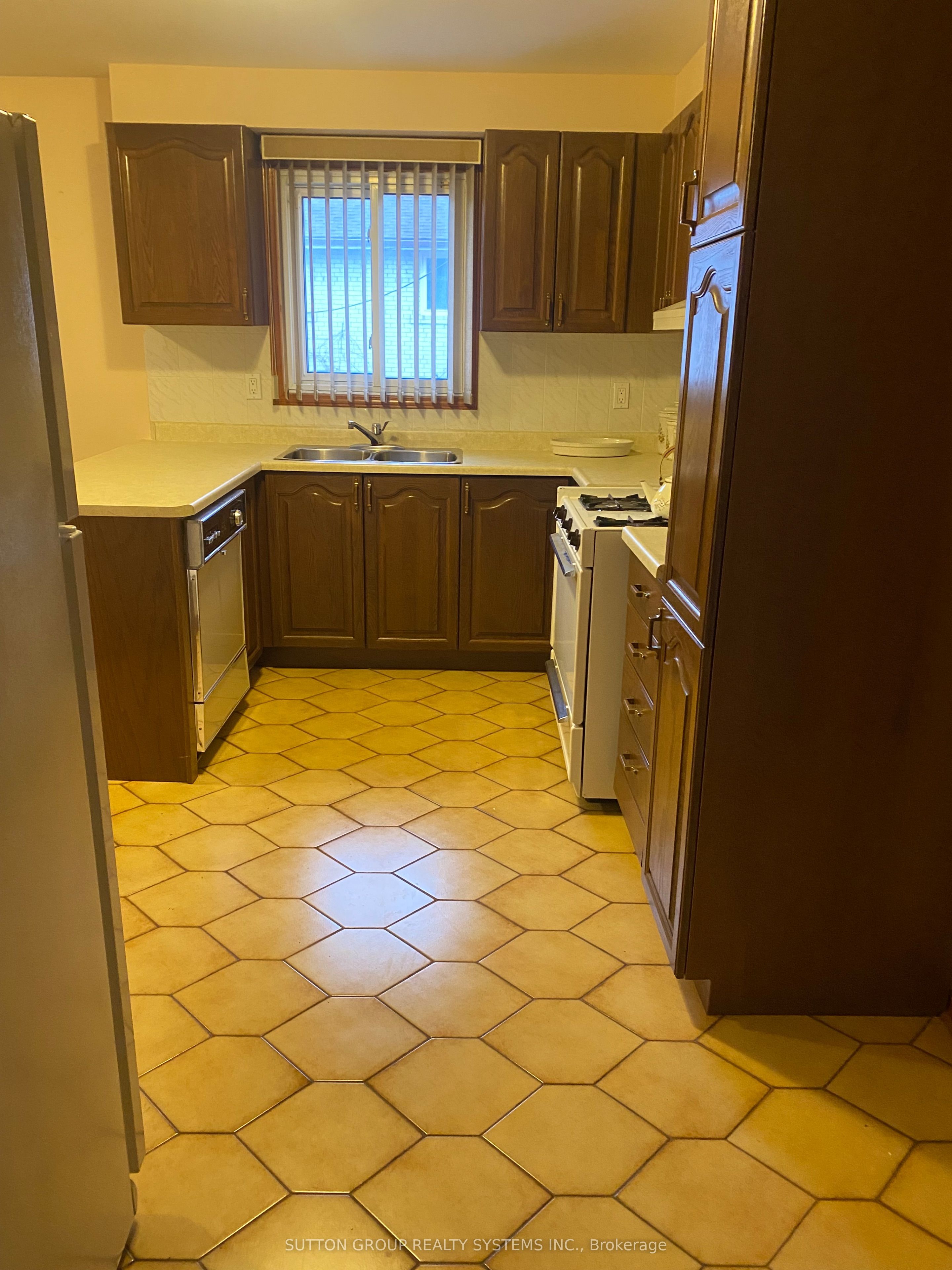 Additional image 6 of 125 Sentinel Road, Toronto, ON, M3J 3G7