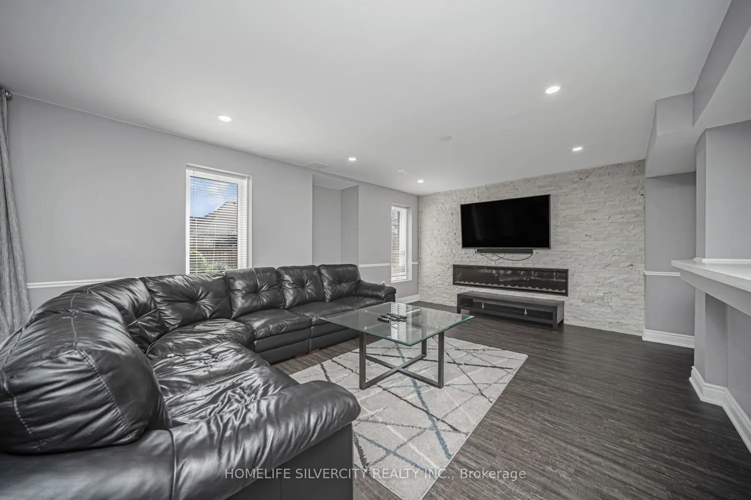 Additional image 16 of 8 Mitchell Crescent