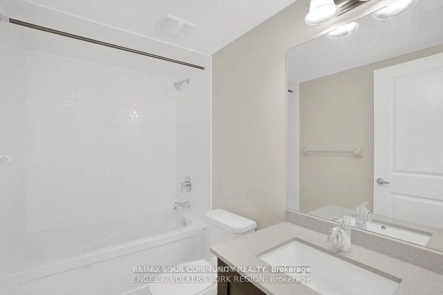 Additional image 17 of 29 Nardini Lane