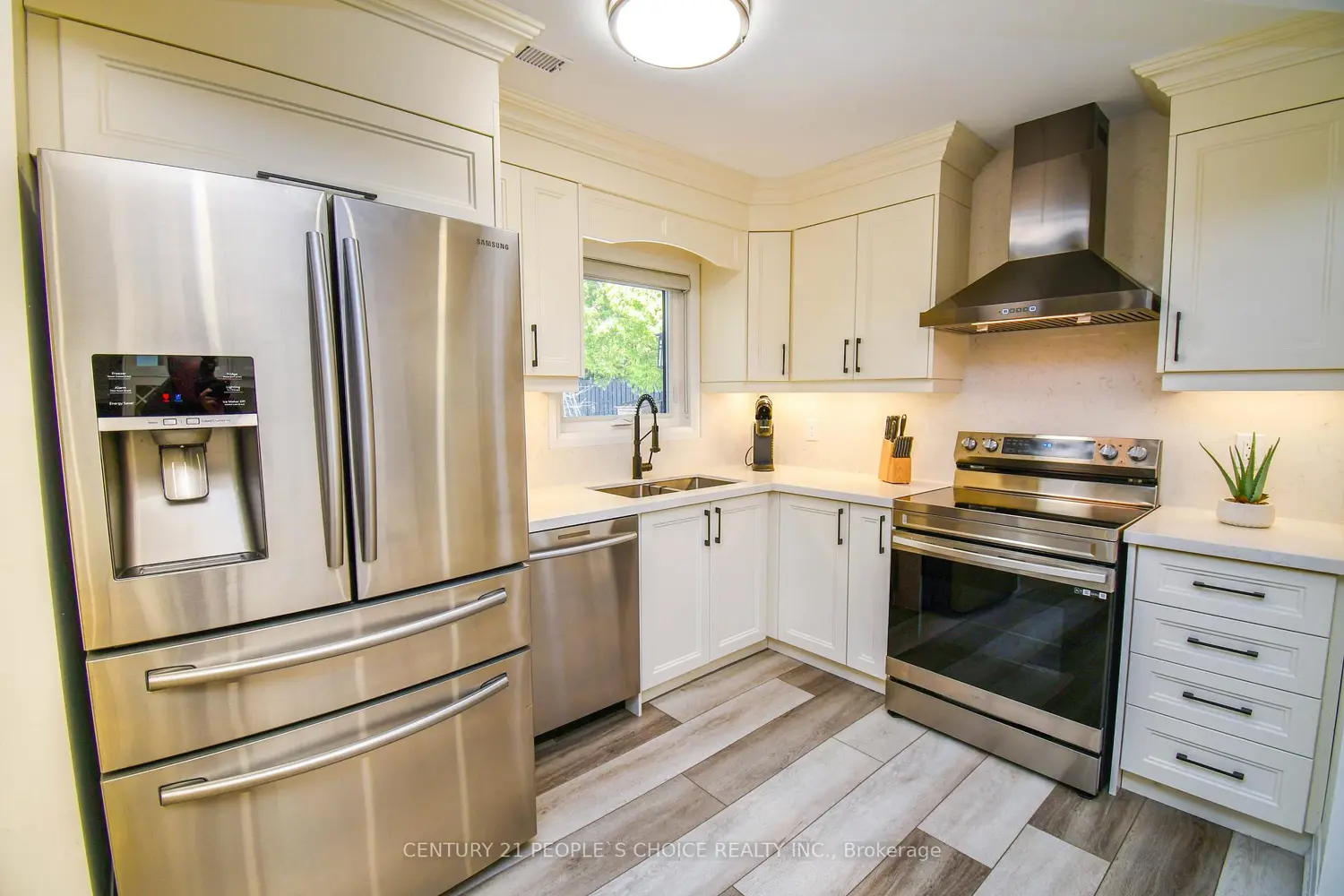 Additional image 12 of 694 Broadview Avenue