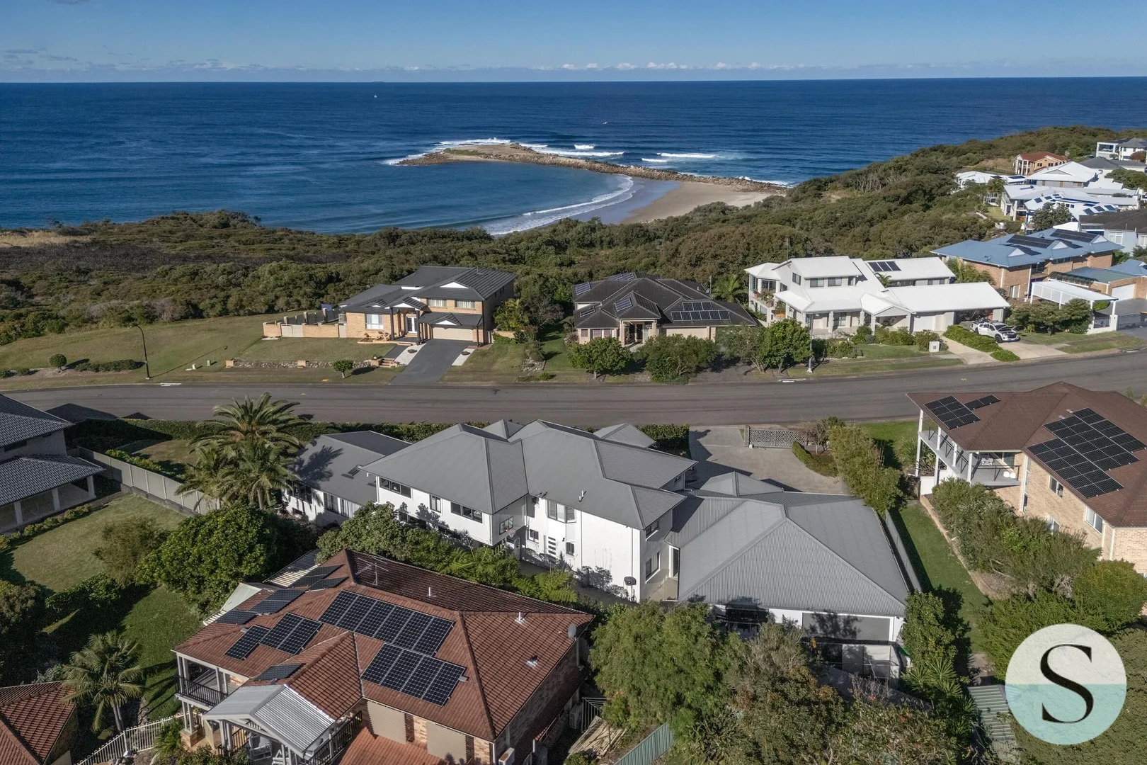 Additional image 35 of 2 Spoon Rocks Road, Caves Beach NSW 2281