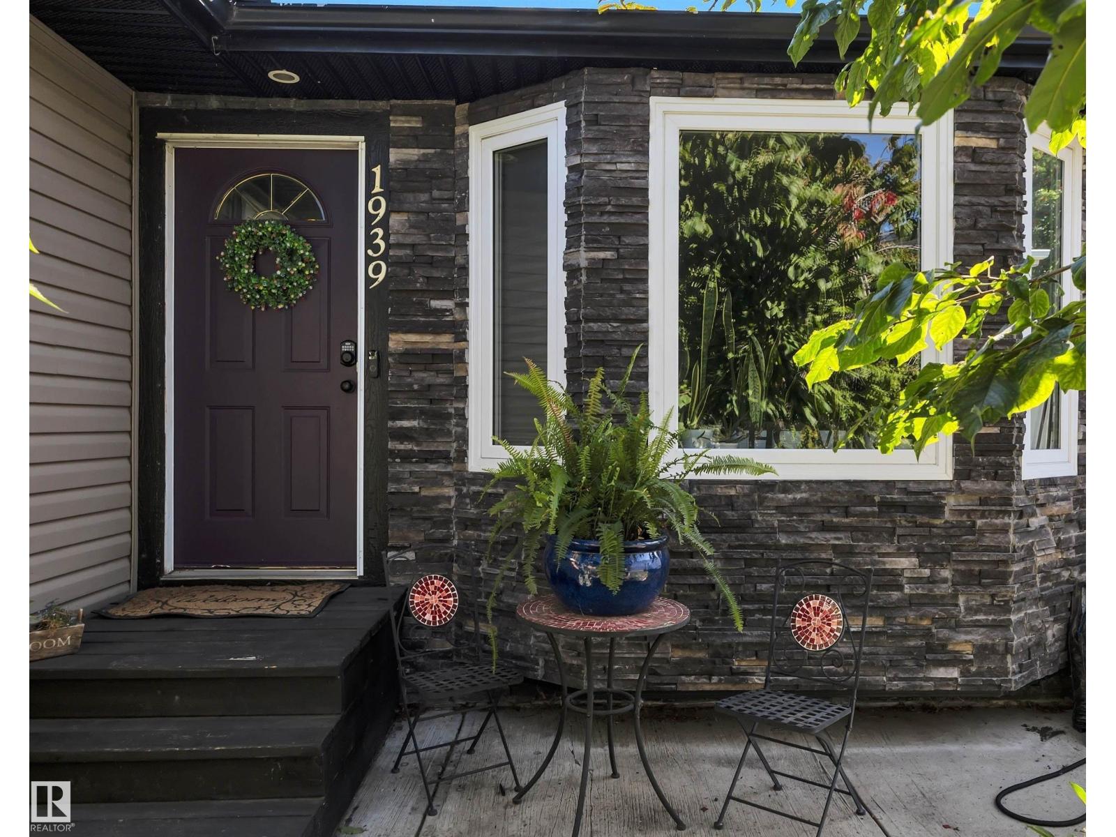 Additional image 3 of 1939 68 Street NW, Edmonton, AB, T6K2J1