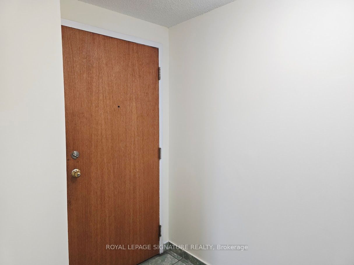 Additional image 4 of 213-41 Markbrook Lane, Toronto, ON, M9V 5E6