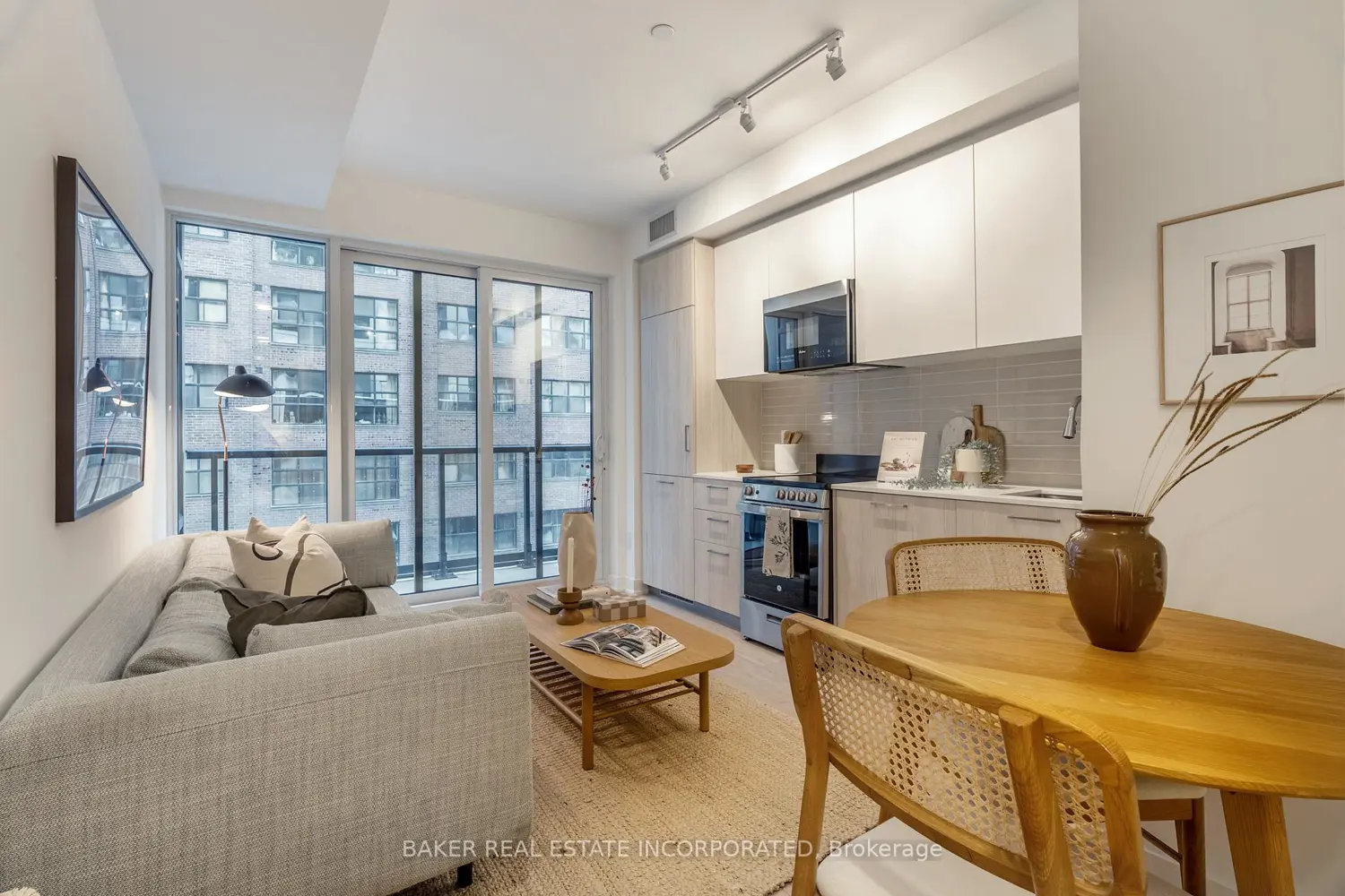 65 Mutual Street 412