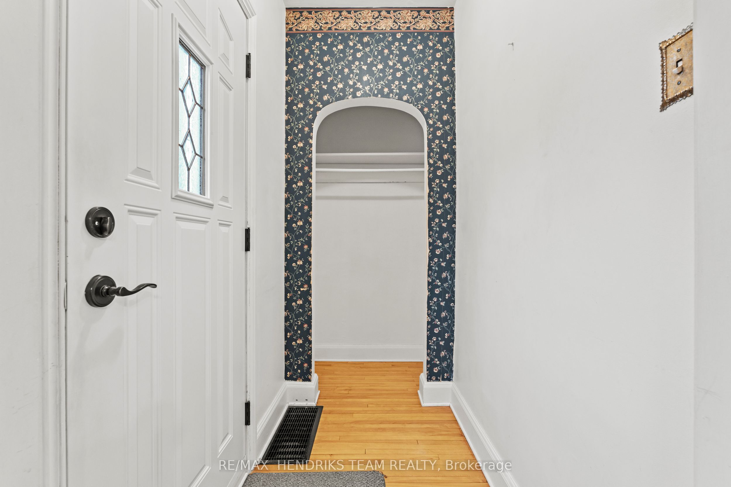 Additional image 4 of 27 Lorne Street, St. Catharines, ON, L2P 3C6