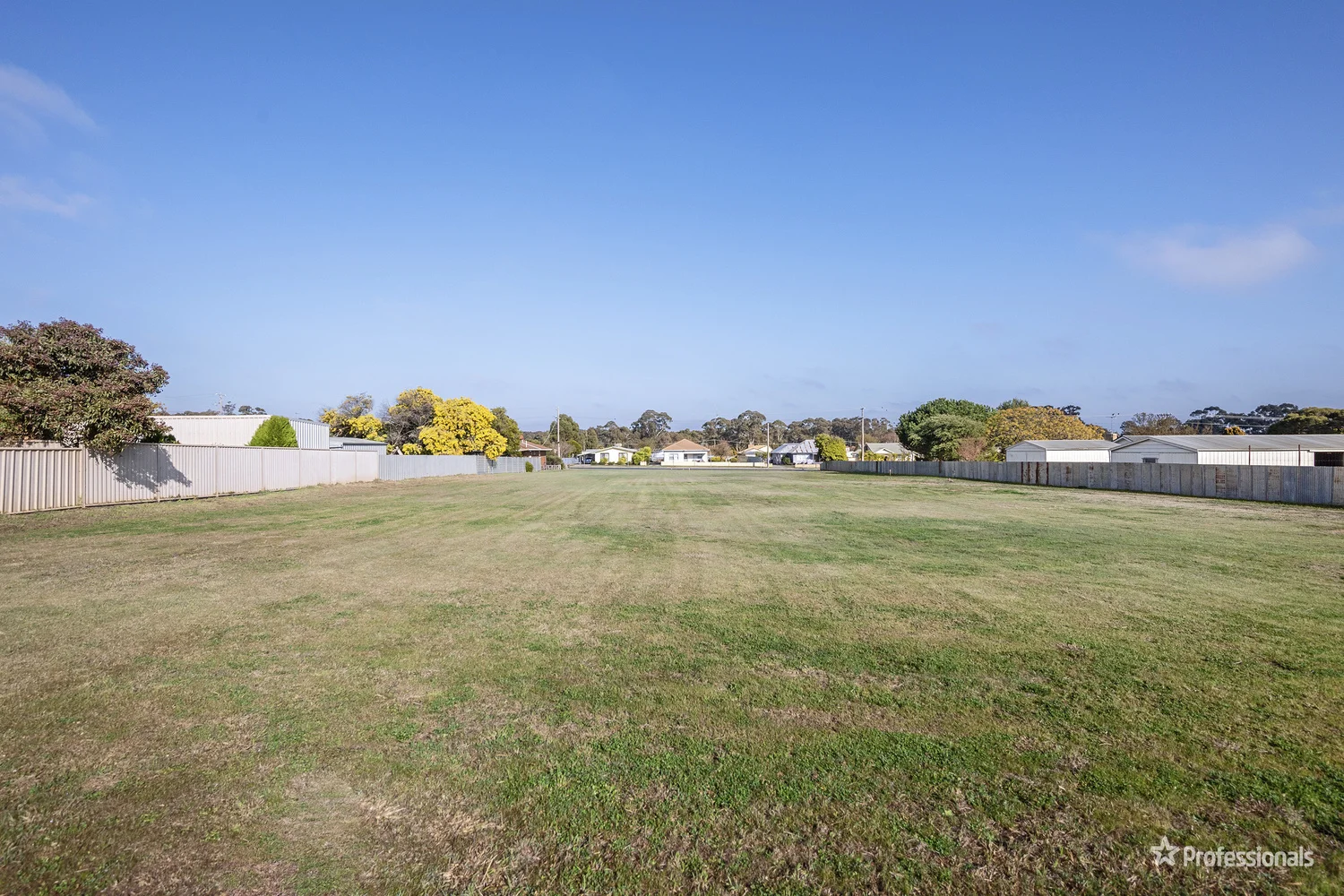 Additional image 3 of s 1, 2 & 3/57 Majorca Road, Maryborough VIC 3465