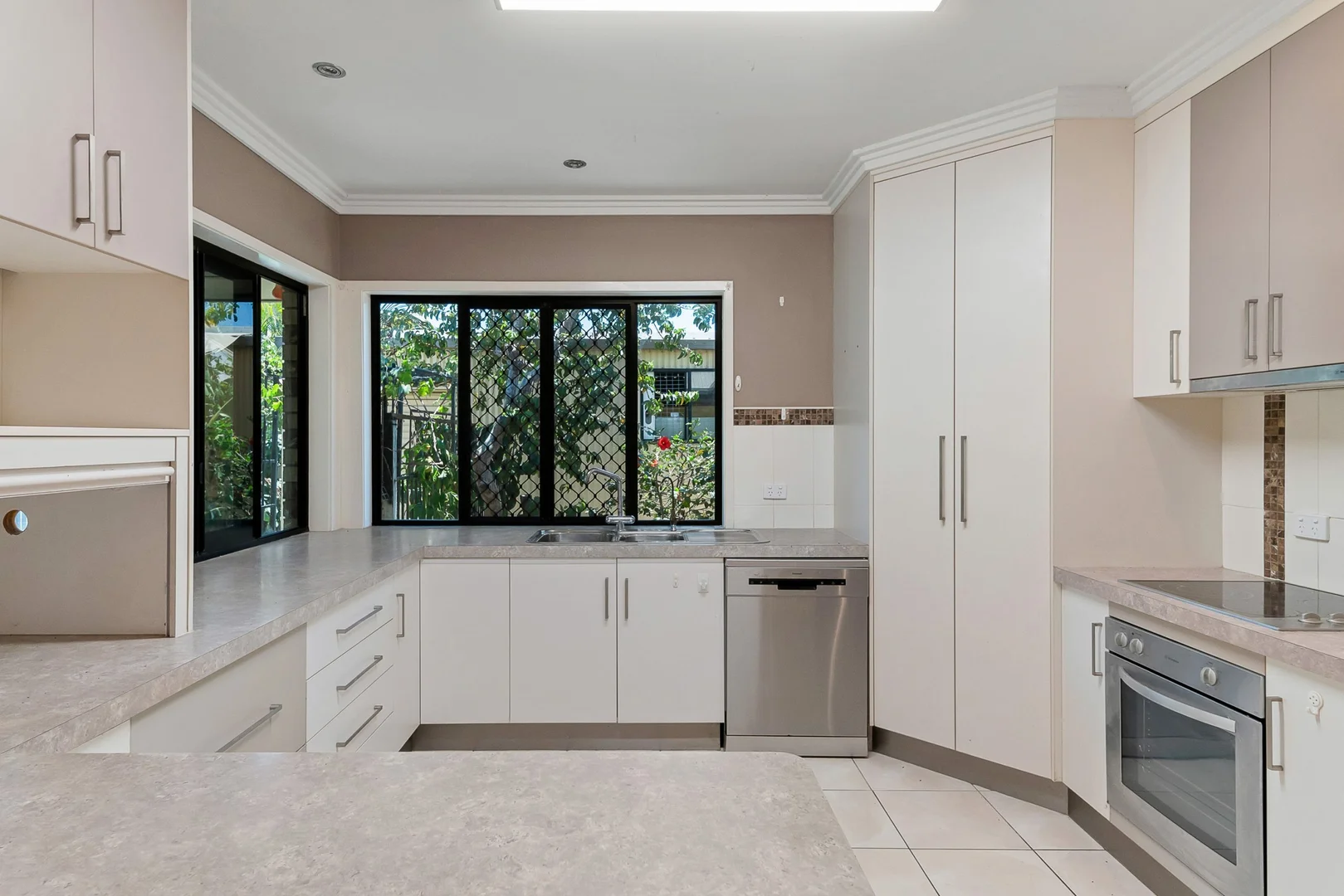 Additional image 6 of 3 Mooney Crescent, Emerald QLD 4720