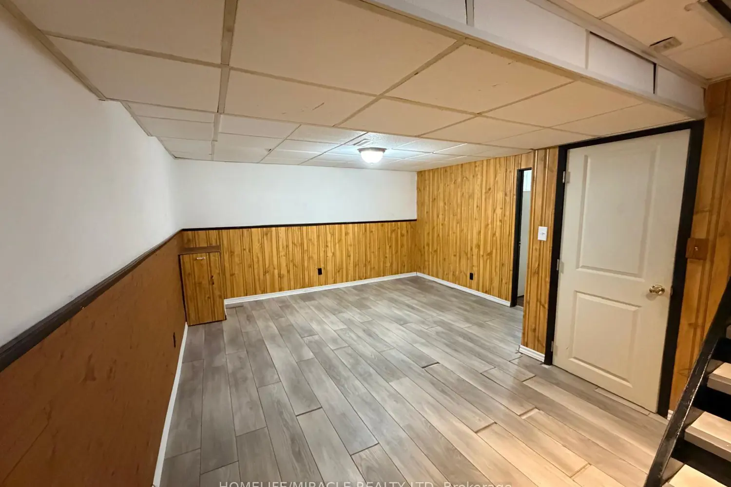 Additional image 19 of 1391 Fenelon Crescent