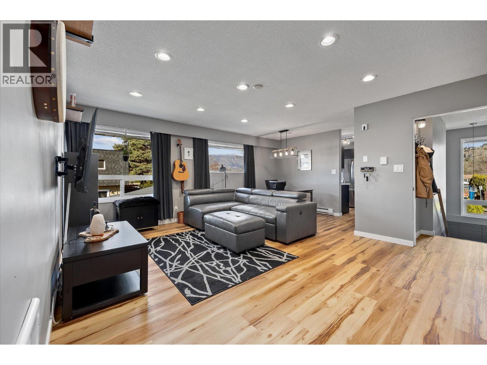Additional image 2 of 2-1291 Bernard Avenue, Kelowna, BC, V1Y6R3