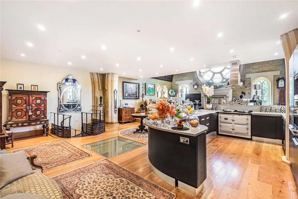 3 bed flat for saleThe Ridgeway, Mill Hill NW7 photo 4