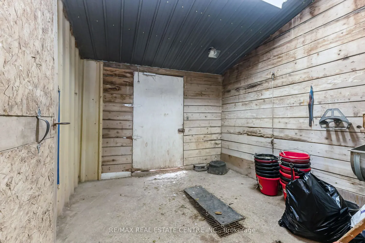 Additional image 19 of 4314 Victoria Road