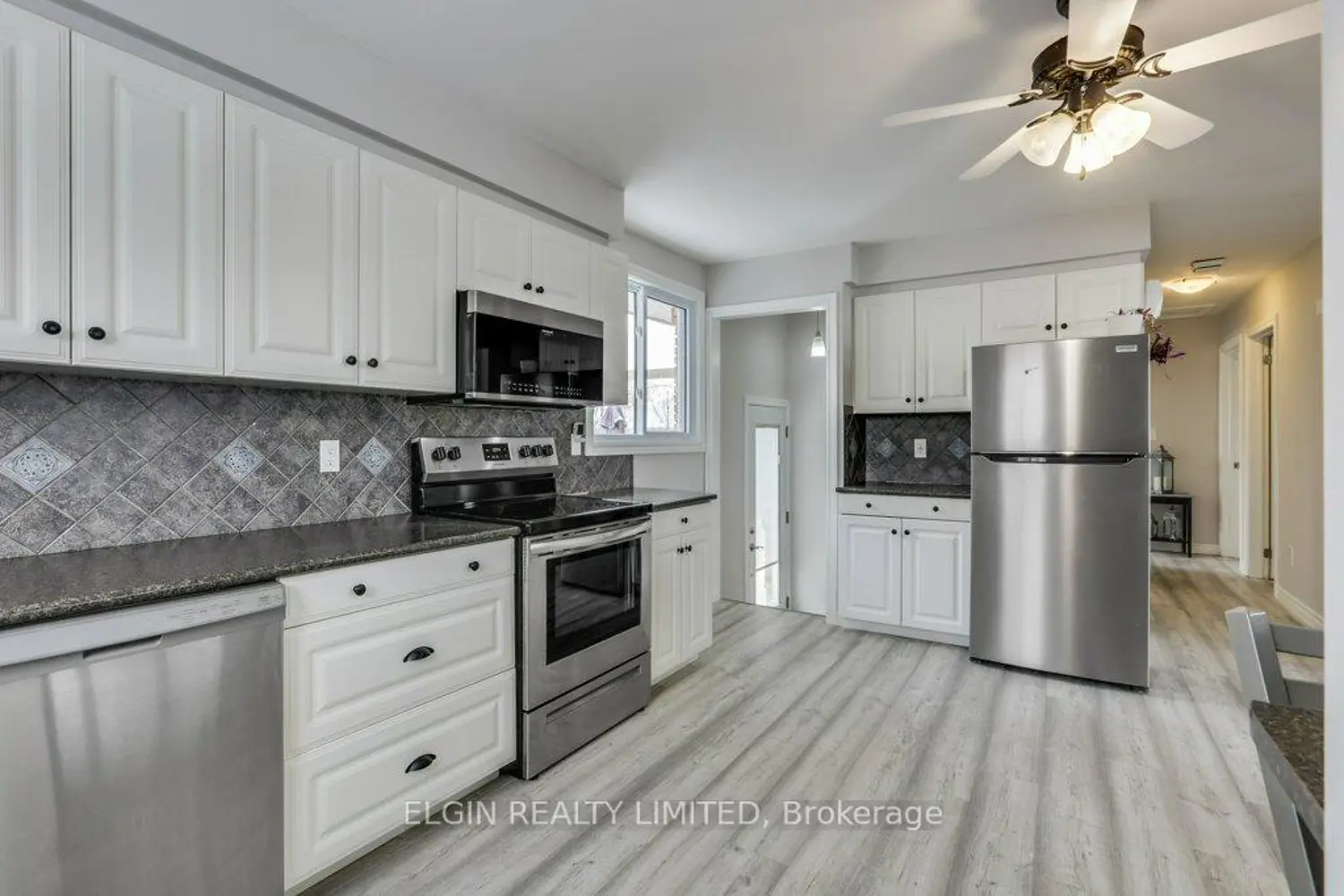 5 Sauve Avenue photo 3