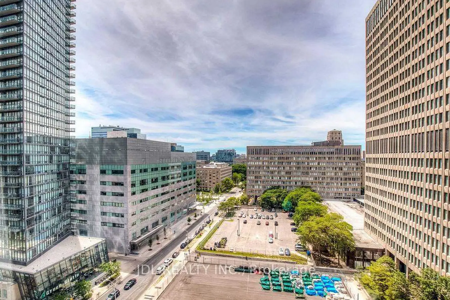 Additional image 10 of 887 Bay Street 1610