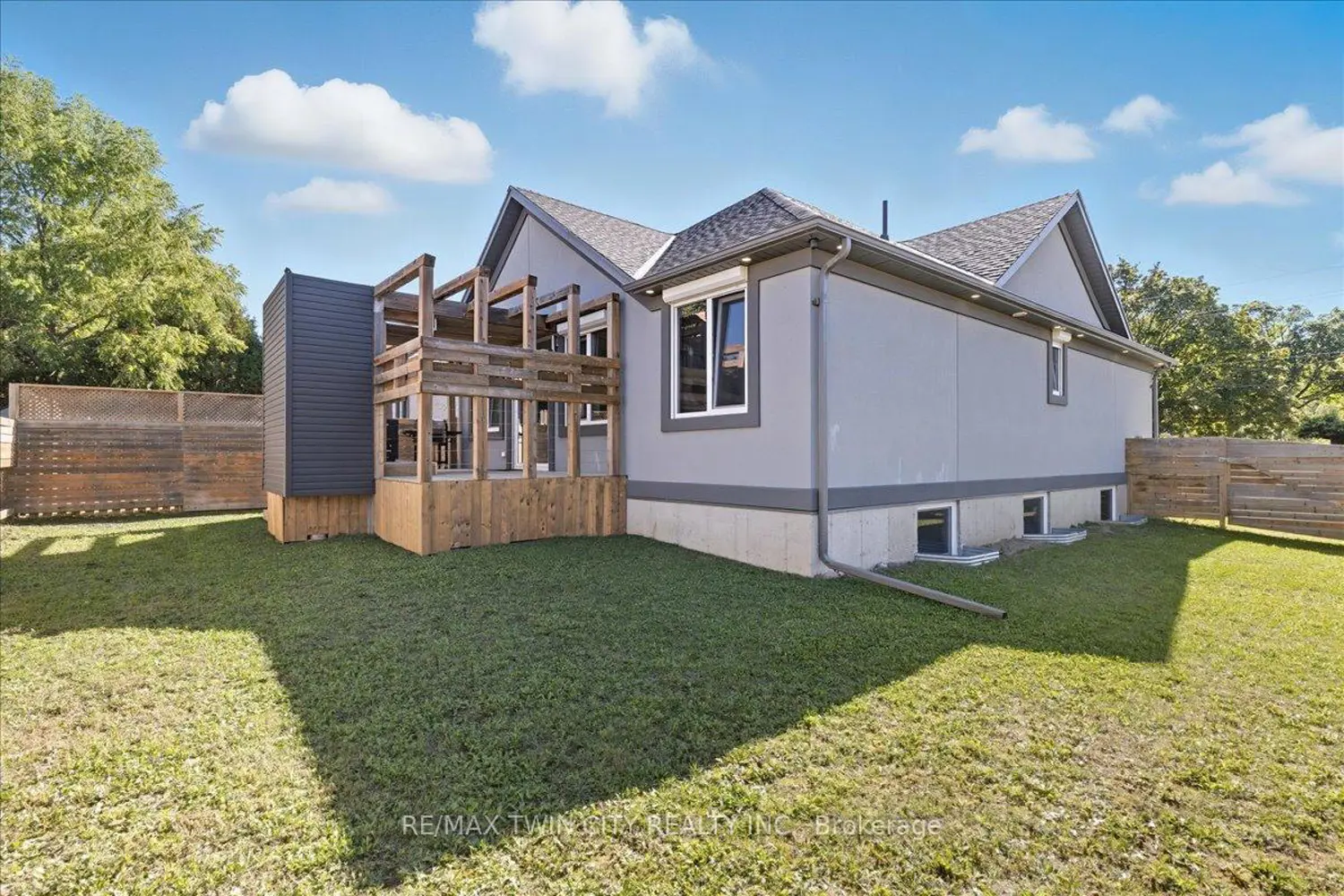 Additional image 8 of 404 Montrose Street