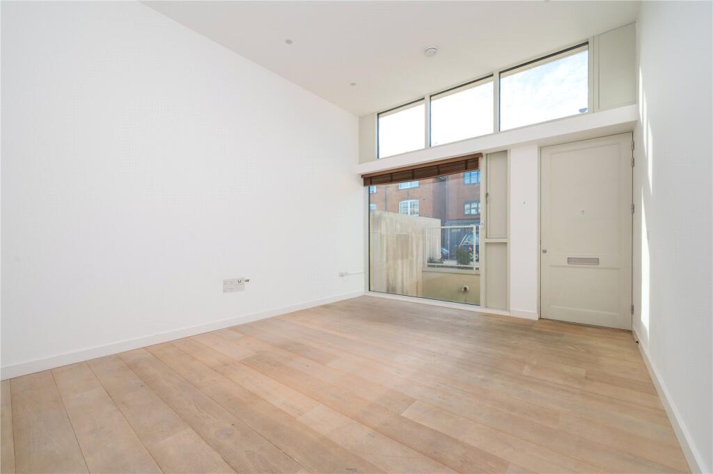 Additional image 8 of London Road, St. Albans, Hertfordshire