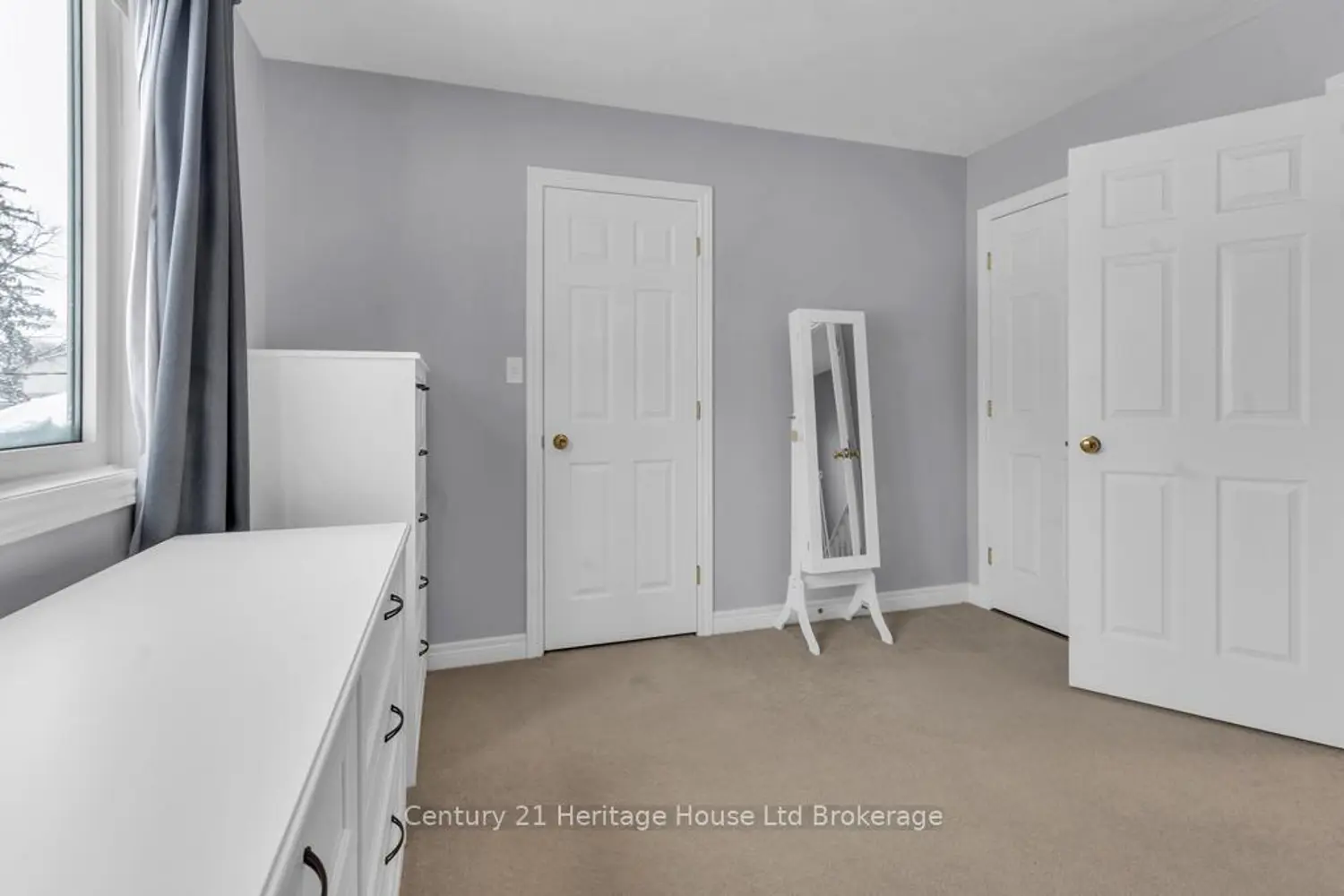 216 Thames Street photo 2