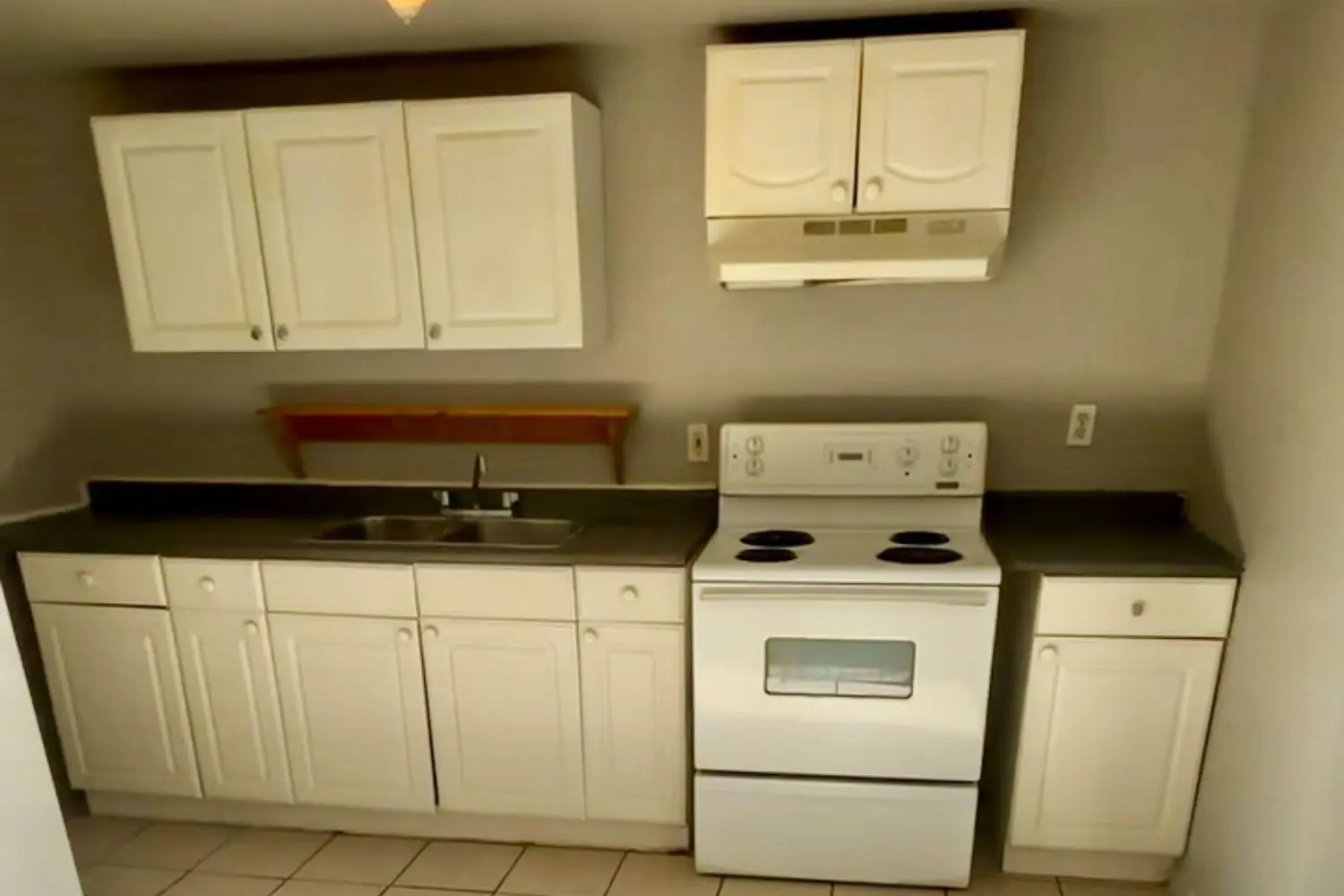 Additional image 5 of 714 Dundas Street