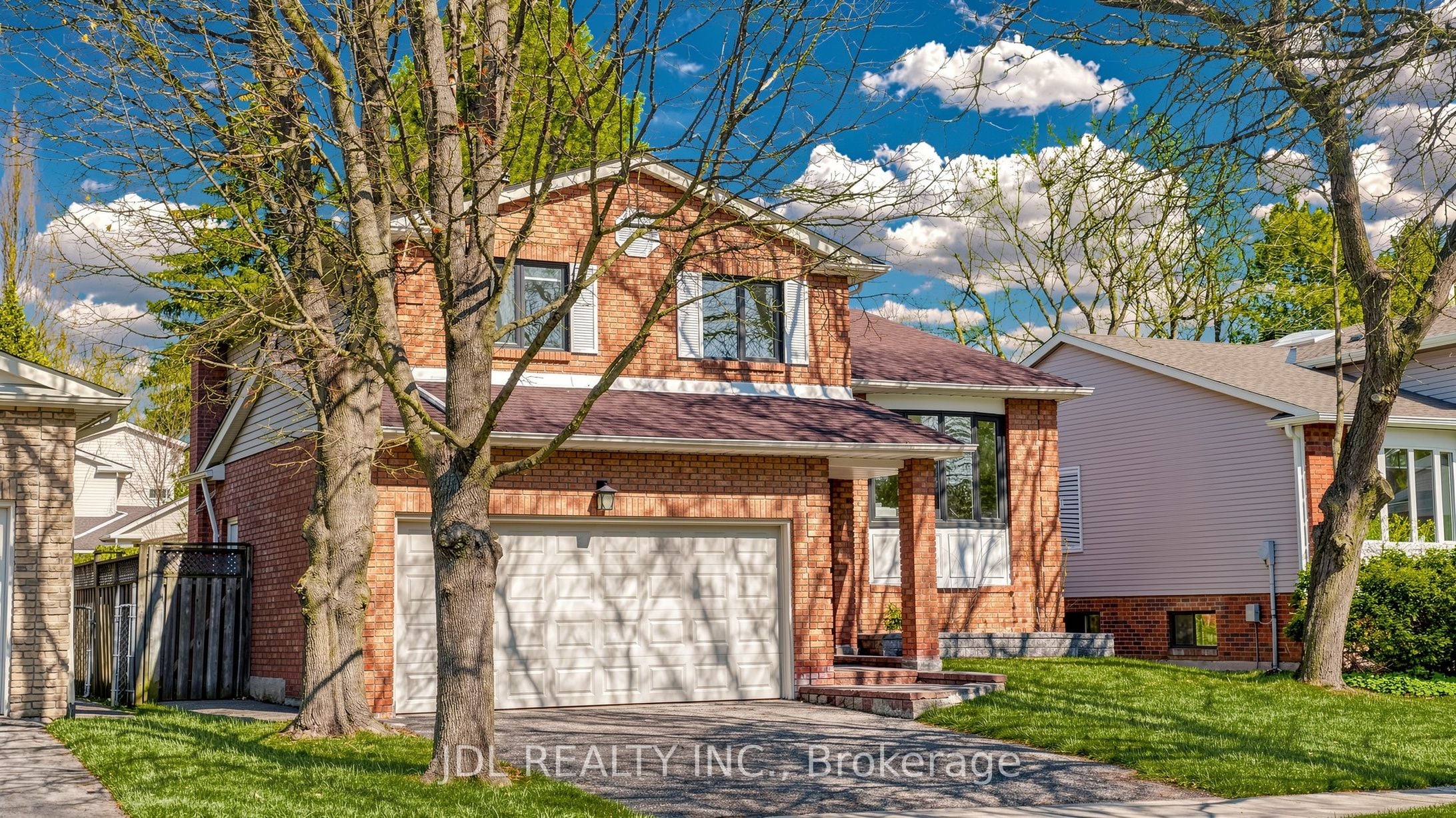 16 Breckonwood Crescent, Markham, ON, L3T 5E8
