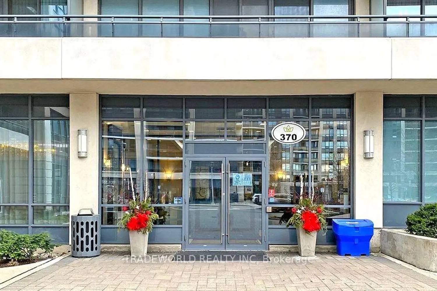 370 Highway 7 1009 photo 2