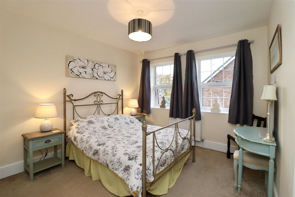 Additional image 8 of 4 bed detached house for saleHoughton Close, Market Weighton, York YO43