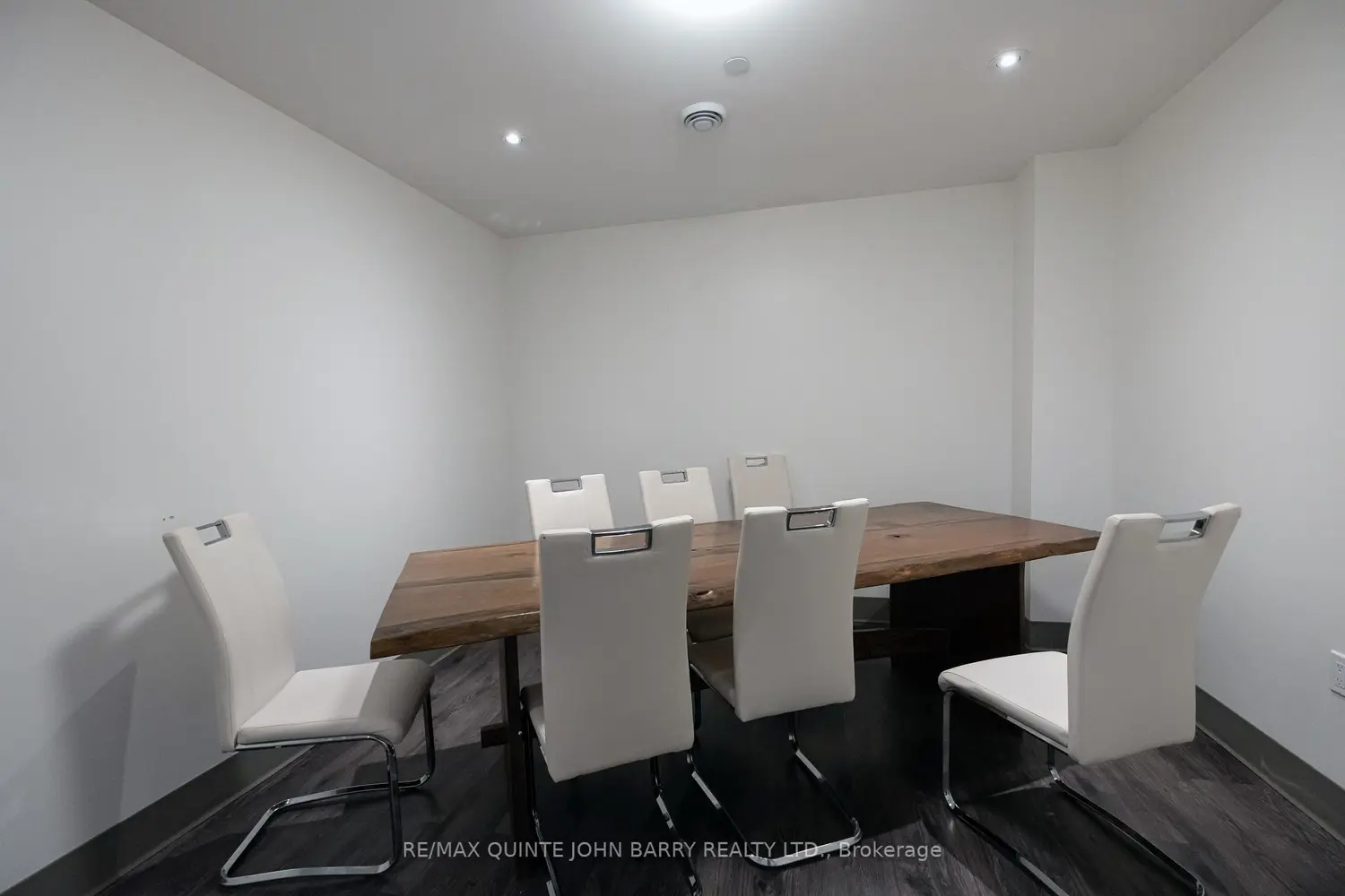 Additional image 2 of 410 - 199 Front Street