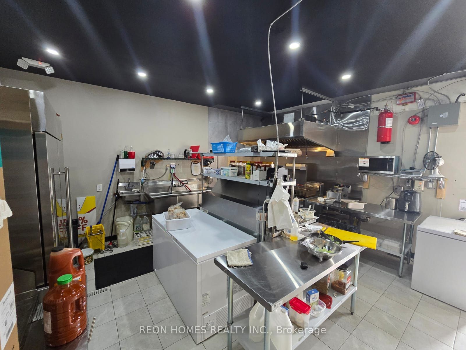 Additional image 3 of 675 The Queensway N/a, Toronto, ON, M8Y 1K8