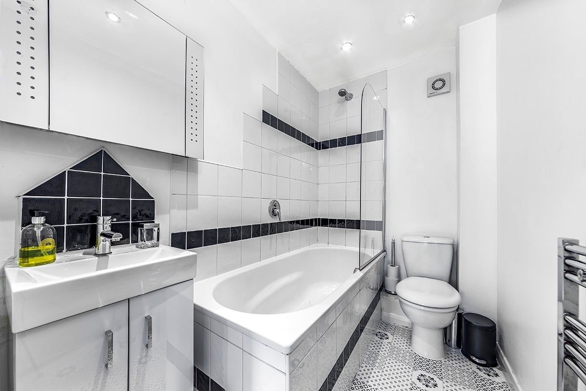 Additional image 12 of 2 Bed Flat, Royal Mint Street, E1, N1 7GU