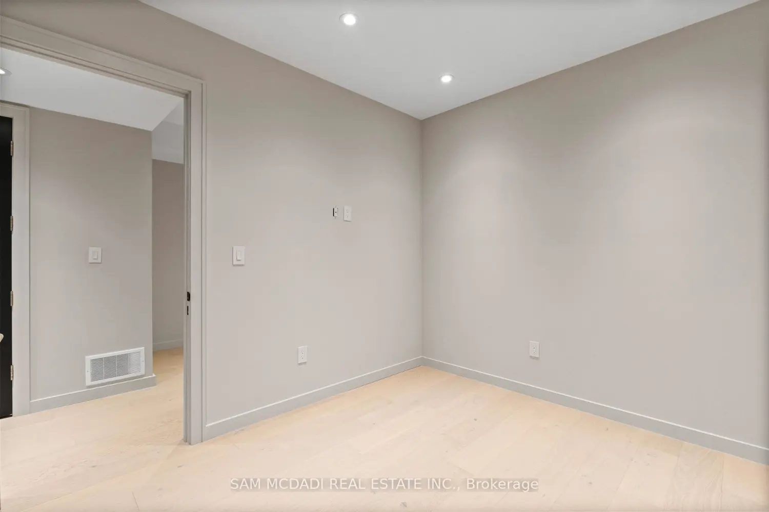 Additional image 17 of 1090 Ella Avenue