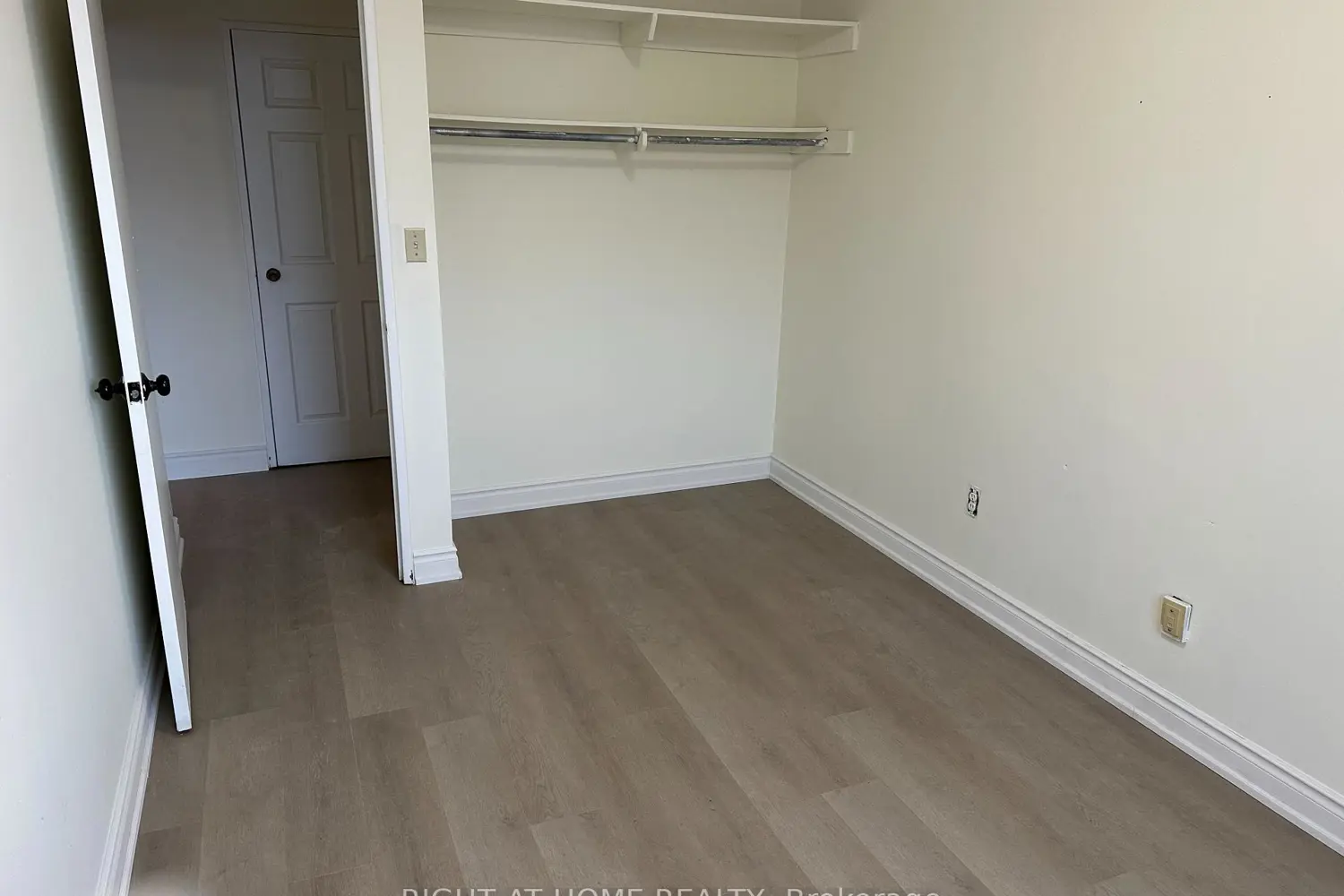 Additional image 7 of 20 Edgecliff Golfway 1403