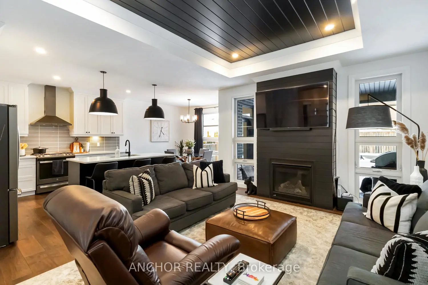 17 Kemp Crescent photo 5