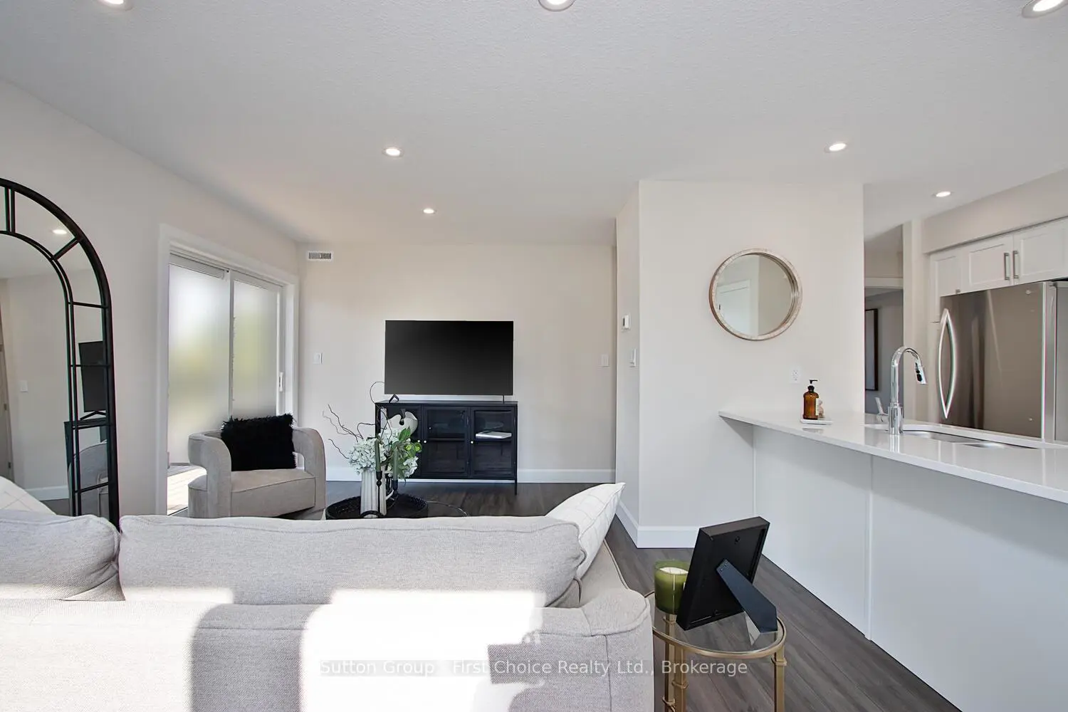 Additional image 8 of 3202 Vivian Line Unit 38