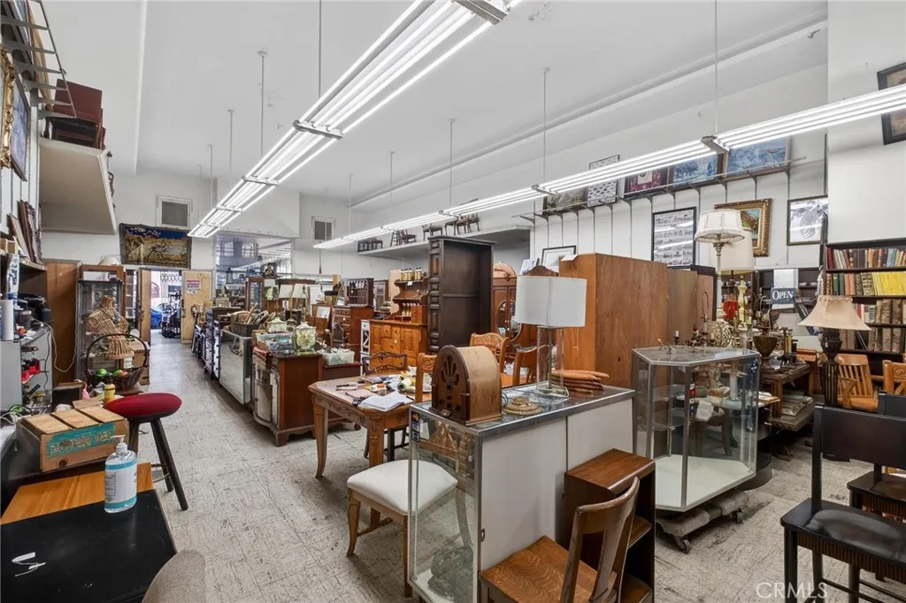 Additional image 42 of 705 S Pacific Ave, San Pedro, CA 90731