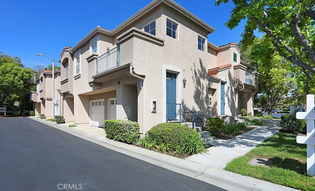 114 Byrnes Ln, Placentia, CA 92870