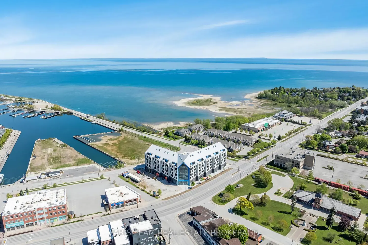 Additional image 15 of 31 Huron Street 209