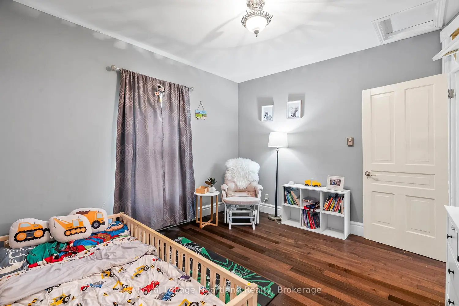 Additional image 13 of 1047 Gibson Street