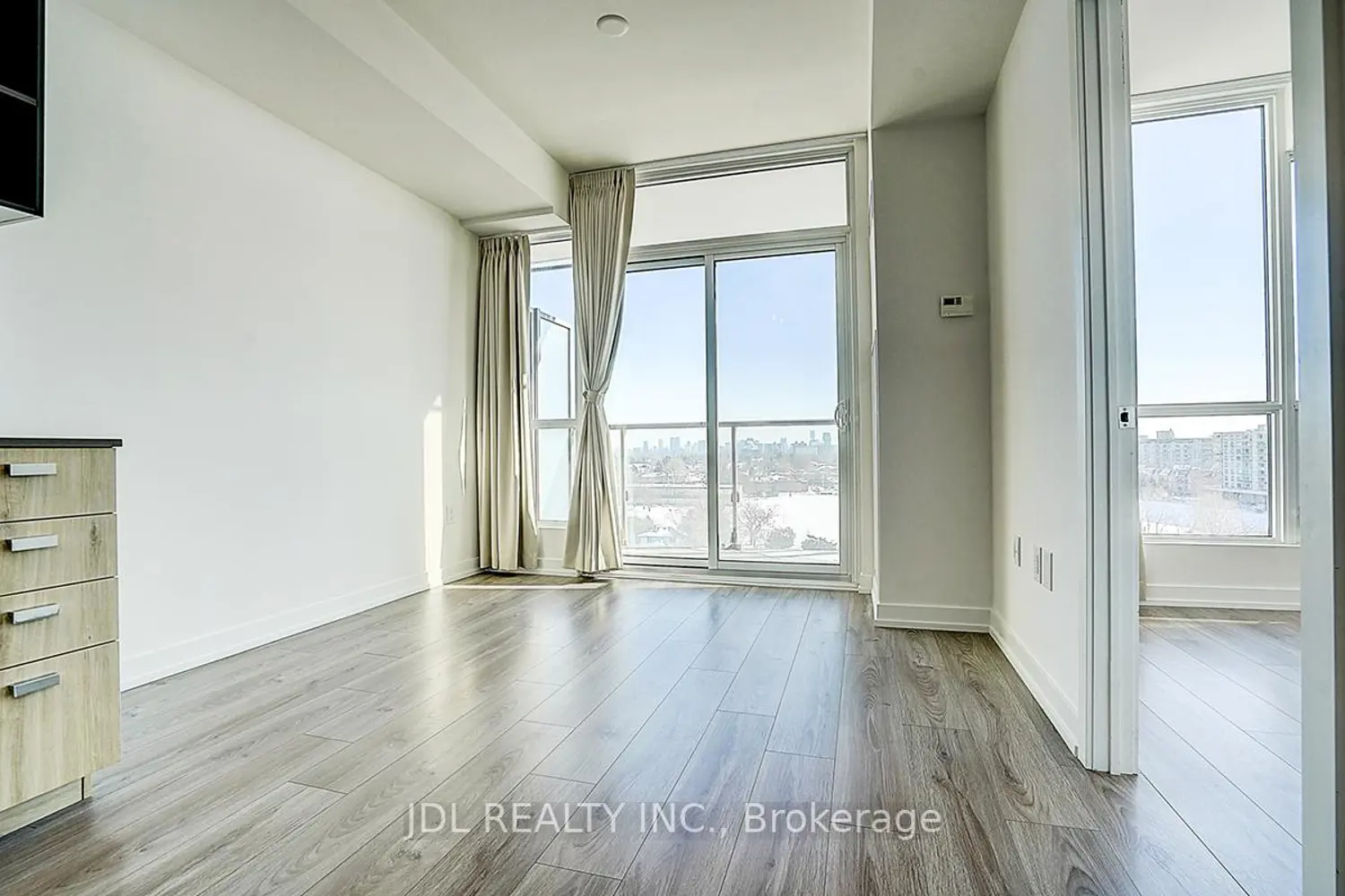 Additional image 9 of 10 De Boers Drive 808