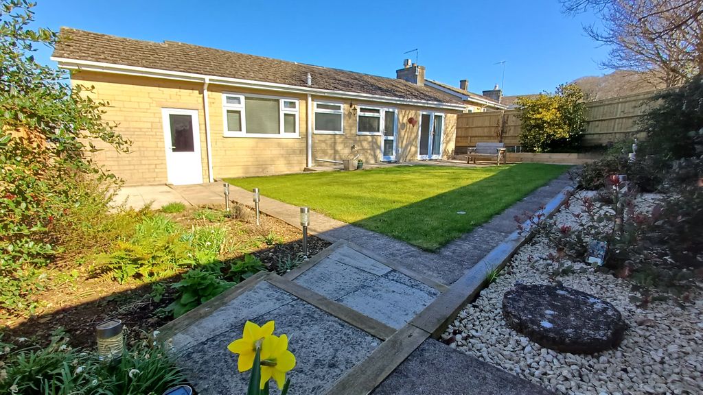 Additional image 2 of 2 bed detached bungalow for saleMarlborough Road, Chipping Norton OX7